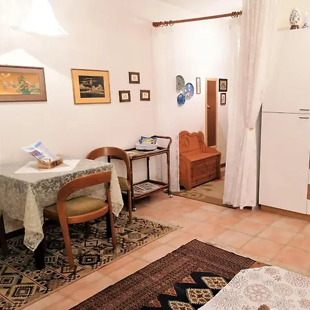 Casa Gisela Apartment *